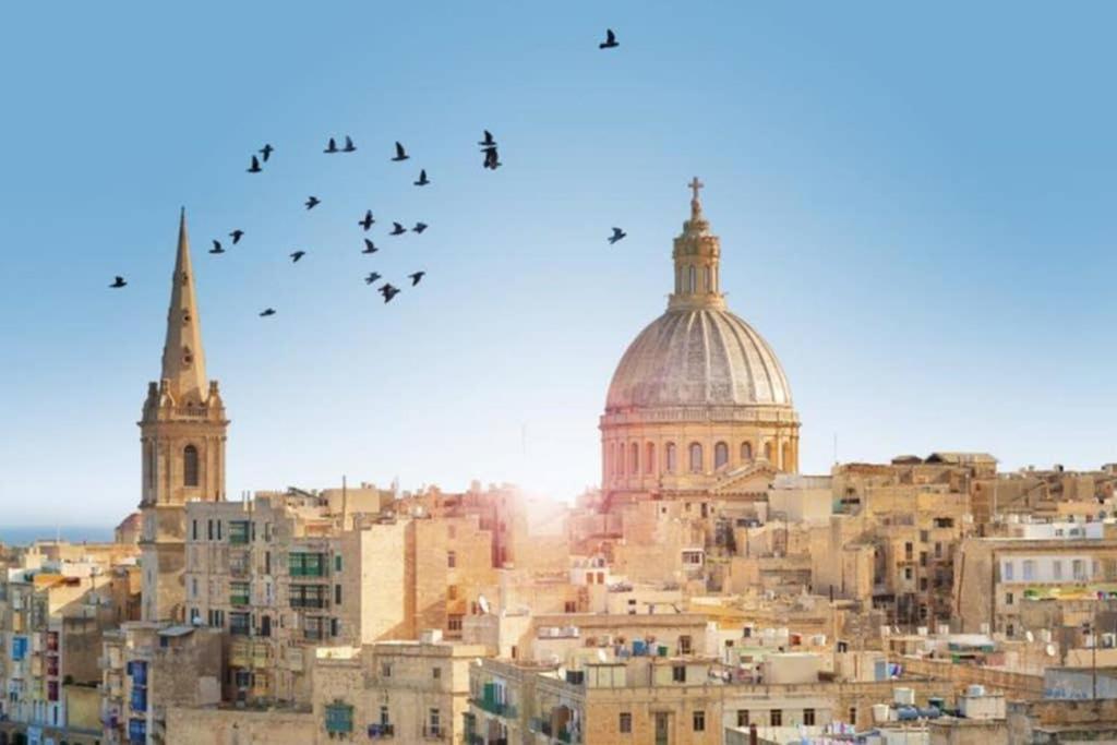 Centre Point, Malta'S Most Central Pietà Exteriér fotografie